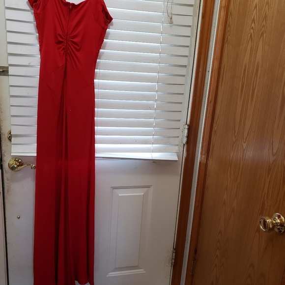 Prom dress must go - Picture 2 of 2